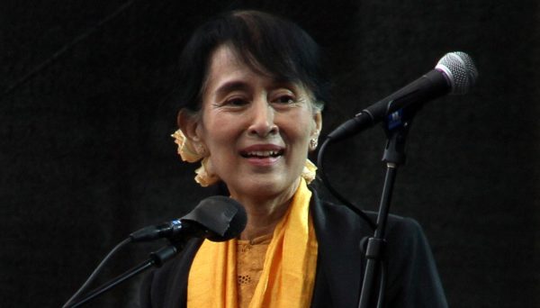 Suu Kyi må fordømme volden